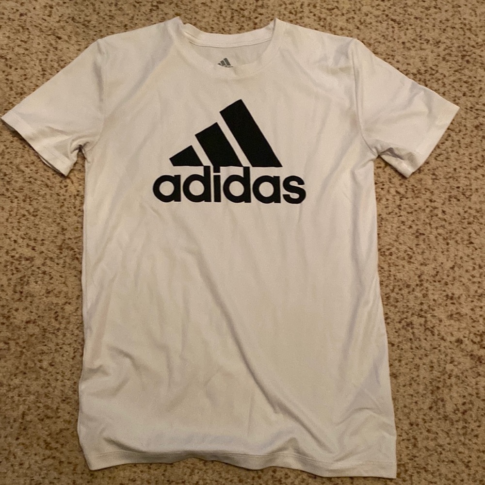 Adidas Boys short sz M excellent Condition